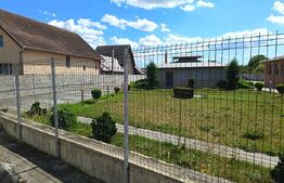 Teren intravilan, 1710 mp, cu un foisor, zona Mihai Viteazu 