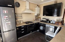 Apartament 3 camere, 102 mp, terasa 59 mp, zona Valea Garboului