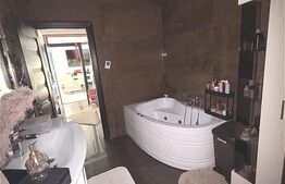 Apartament 3 camere, 102 mp, terasa 59 mp, zona Valea Garboului