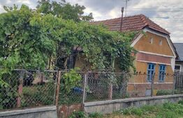 Casa cu doua corpuri, 67 mp, zona Luncani