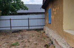 Casa cu doua corpuri
