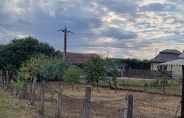 Casa cu doua corpuri, 67 mp, zona Luncani