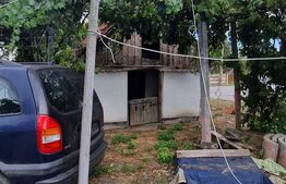 Casa cu doua corpuri, 67 mp, zona Luncani