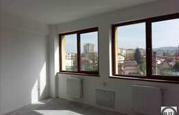 Spatiu birouri, 48 mp, 2 incaperi, prima inchiriere, zona buna