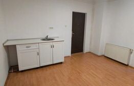 Spatiu comercial cu vizibilitate mare si vad comercial, 65 mp, zona Schei