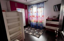 Apartament cu 2 camere, 50 mp, parcare, zona Blocuri