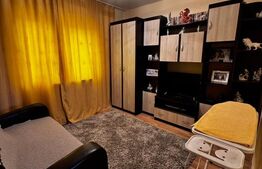 Apartament 3 camere, 86 mp, decomandat, zona Blocuri