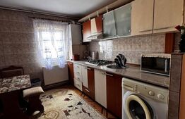 Apartament 3 camere, 86 mp, decomandat, zona Blocuri