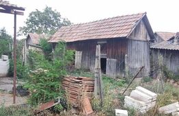 Casa 2 corpuri si anexe, 69 mp, zona Tritenii de Sus