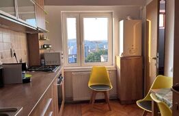 Apartament 3 camere, 90 mp, parcare, zona Centrala