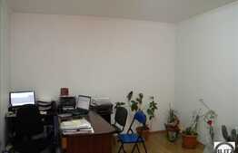 100 mp, in zona semicentrala, spatiu integral renovat.