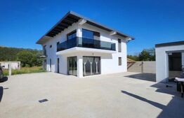 Duplex de vanzare, 103 mp, teren 285 mp, zona Gilau