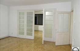 110 mp la parter, zona Piata Cipariu!