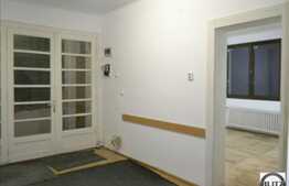 110 mp la parter, zona Piata Cipariu!