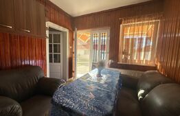 Casa cu 2 apartamente, 210 mp, teren 800 mp, zona Rasnov