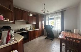 Casa cu 2 apartamente, 210 mp, teren 800 mp, zona Rasnov