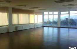 Cladire pentru birouri cu 480 mp utili.