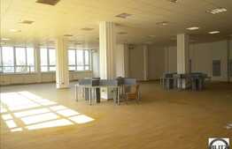 550 mp, spatiu renovat in zona P-ta 1 Mai !