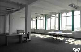 550 mp, spatiu renovat in zona P-ta 1 Mai !