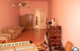 Apartament la casa/vila, zona ultracentrala. 86 mp plus 110 mp pod mansardabil!