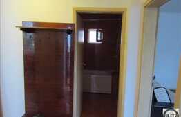 Imobil pentru birouri sau locuit, 70 mp, curte 500 mp!