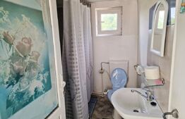 Casa individuala renovabila, teren 2300 mp, comuna Alunis