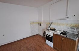 Casă de vânzare în Săcele – 4 camere, 2 intrări separate, teren 468 mp