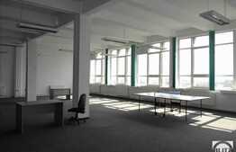 550 mp, spatiu renovat in zona Piata 1 Mai !