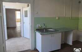 Spatiu birouri, 95 mp, zona semicentrala, parcare, acces facil si vizibilitate