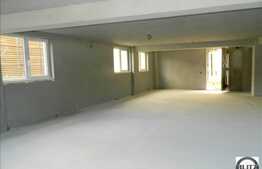 Spatiu la 3 minute de strada  Observatorului!