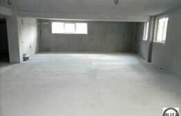 Spatiu la 3 minute de strada  Observatorului!