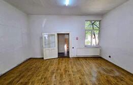Apartament 4 camere, 110 mp, la casa, zona Centru 