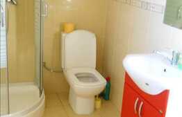 Spatiu cu 75 mp utili, 3 incaperi, parcare inclusa