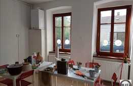 Spatiu birouri, 80 mp, zona centrala, vizibilitate buna!