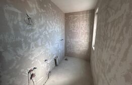 Casa de vanzare, 214 mp, teren 458 mp, zona Dezmir