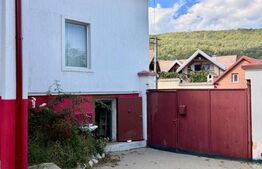 Casa de vaznare, 190 mp, teren 922 mp, zona Codlea