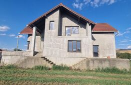Casa cu 5 camere, 320.47 mp, zona Boldut 