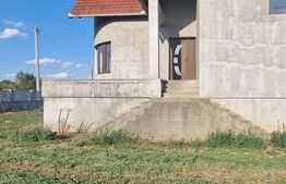 Casa cu 5 camere, 320.47 mp, zona Boldut 