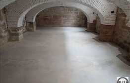 Demisol, 90 mp, zona centrala!