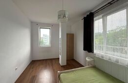 Apartament 3 camere, 65 mp, zona Vivo 