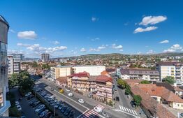 Apartament cu 2 camere decomandat de inchiriat Str.Bucuresti, 60mp