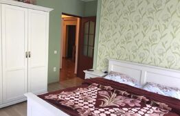 Apartament 3 camere, etaj 1, 70 mp, zona Porii