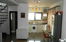 Apartament cu 4 camere, 100 mp , si loc parcare, complet mobilat