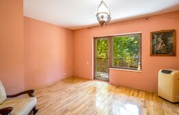 9 camere, 5 bai, spatiu hobby, gradina, garaj,locatie buna