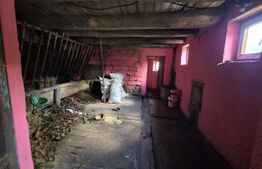 Casa 3 camere, 55 mp, teren 23.000 mp, zona pitoreasca-Poiana Marului