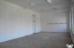 Cladire de birouri in zona TEATRULUI NATIONAL / 5 euro mp.