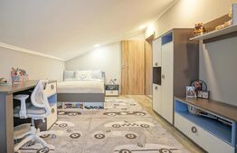 Apartament/Penthouse 4 camere, 140 mp, zona Florilor-Rasnov 