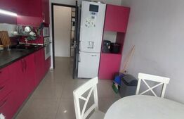 Apartament cu 3 camere, 77 mp, zona Sopor