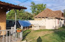 Casa cu 2 corpuri si anexe, 49 mp, zona Boldut 