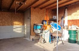 Casa cu 2 corpuri si anexe, 49 mp, zona Boldut 